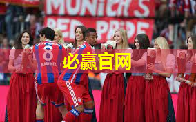 室内健身中老年人